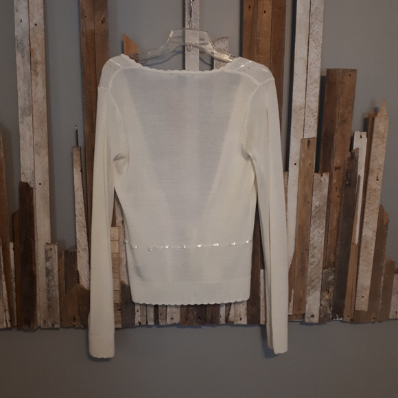 Majora Pretty Cardigan Sweater - Picture 4 of 9